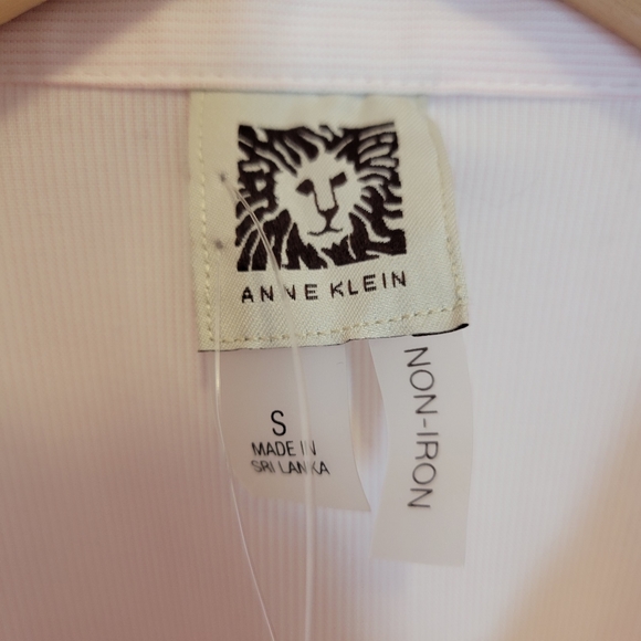 Anne Klein fitted button down shirt - "The Easy Care Shirt" - Picture 10 of 10